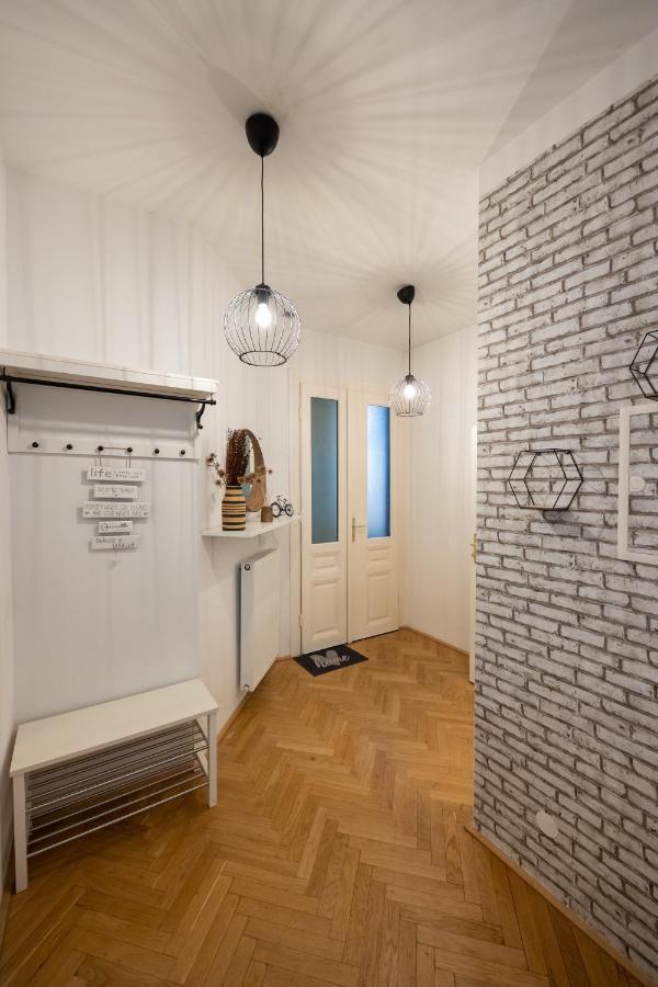 Turquoise Inspired Deluxe Centrally Located Wenen Buitenkant foto