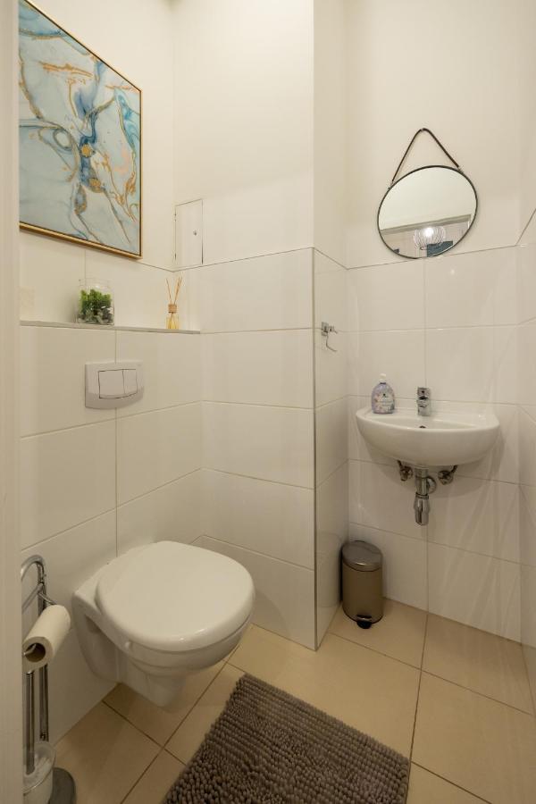 Turquoise Inspired Deluxe Centrally Located Wenen Buitenkant foto